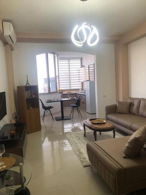 Cozy 1-Bedroom Flat, Beachside Δυρράχιο Εξωτερικό φωτογραφία